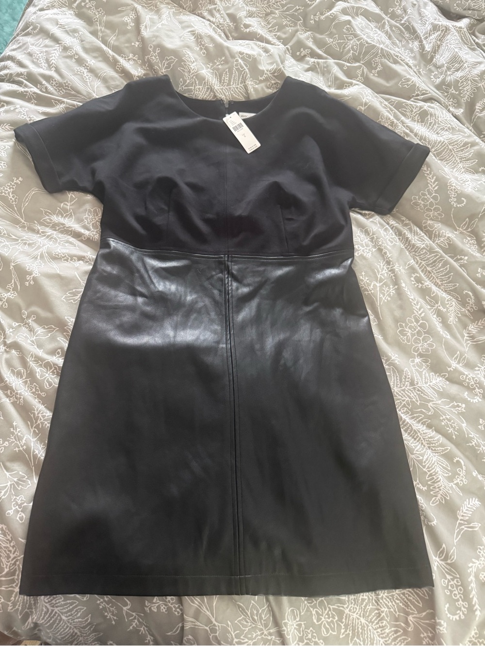 Avec Les Filles Black Short Sleeve Faux Leather Panel Mini Dress